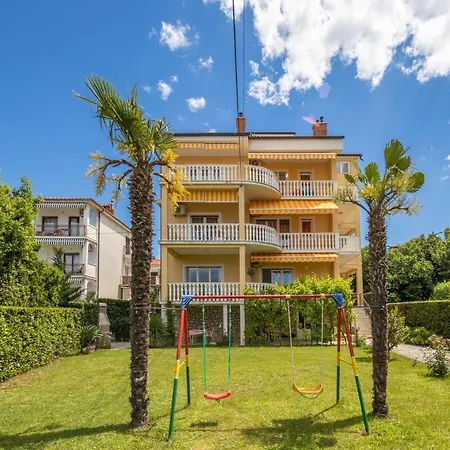 App Blue, Apartament *