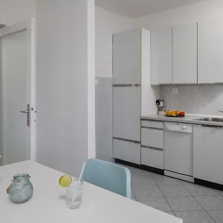 App Blue, Apartment Selce